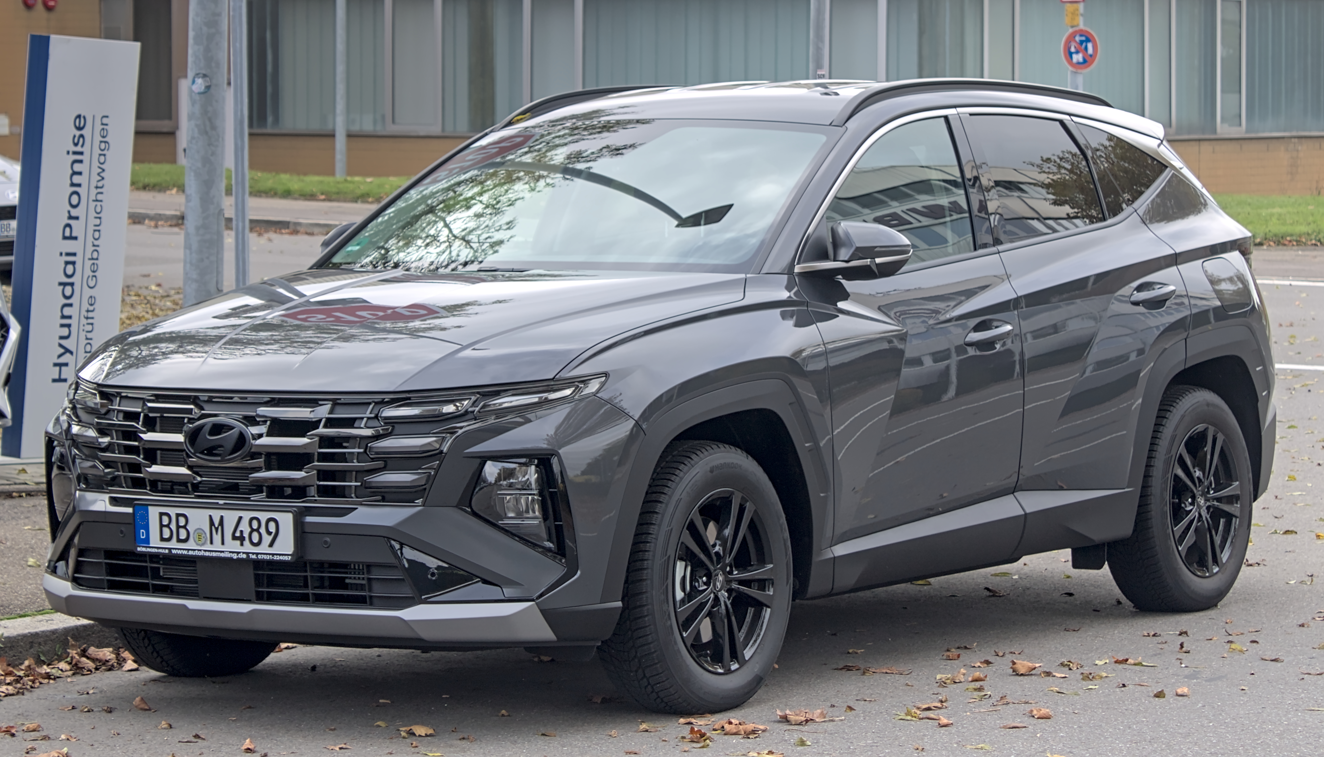 Hyundai Tucson noire disponible à la location à Meknès
