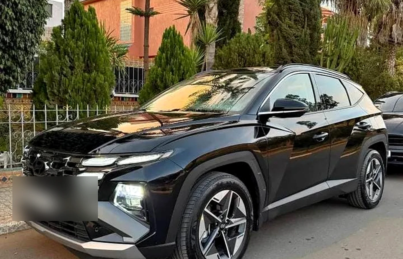 Photo réelle Hyundai Tucson noire disponible à Meknès